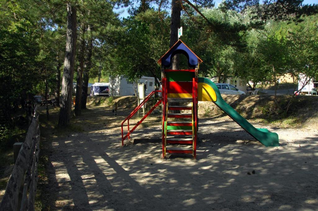 Camping La Ferme De Кастеллан Екстер'єр фото