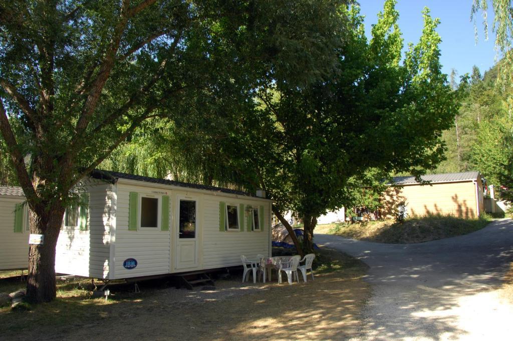 Camping La Ferme De Кастеллан Екстер'єр фото