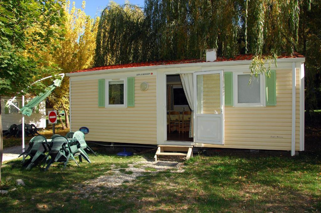 Camping La Ferme De Кастеллан Номер фото