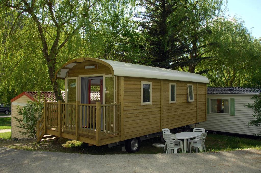 Camping La Ferme De Кастеллан Номер фото