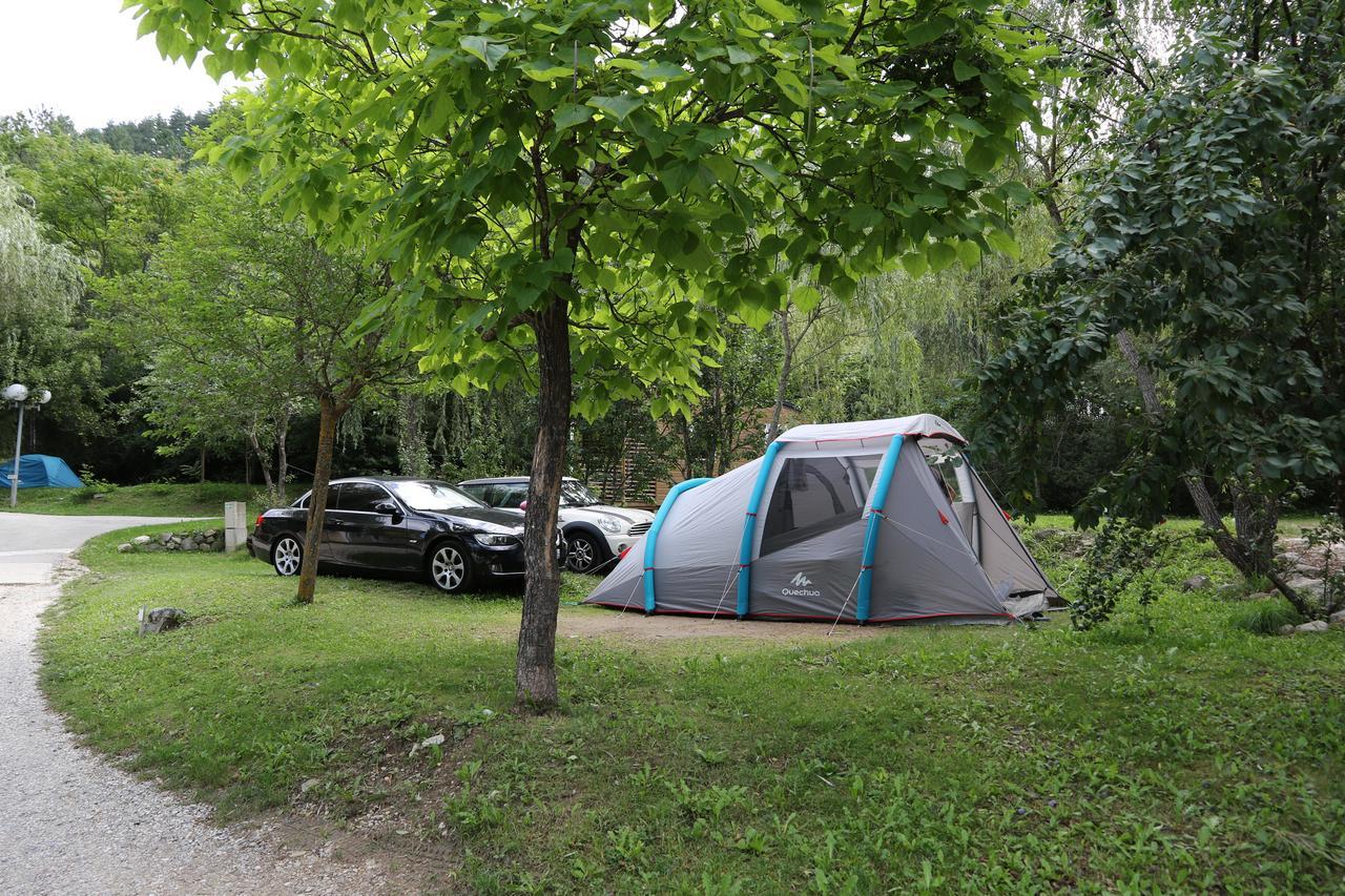 Camping La Ferme De Кастеллан Екстер'єр фото